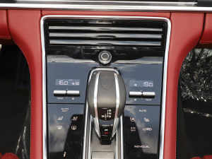 2023Panamera 4 E-Hybrid K 2.9T {{