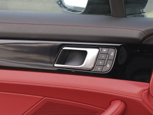 2023Panamera 4 E-Hybrid K 2.9T п؅^