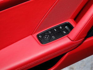 2023款Carrera Cabriolet 3.0T 中控区