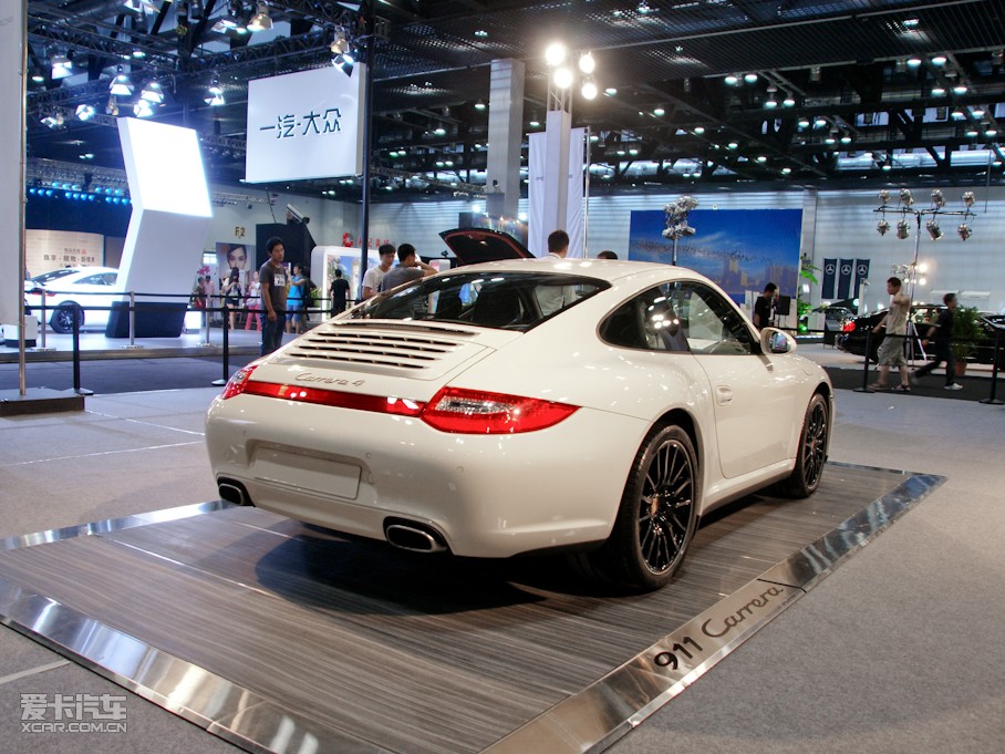 2010r911 Carrera 4