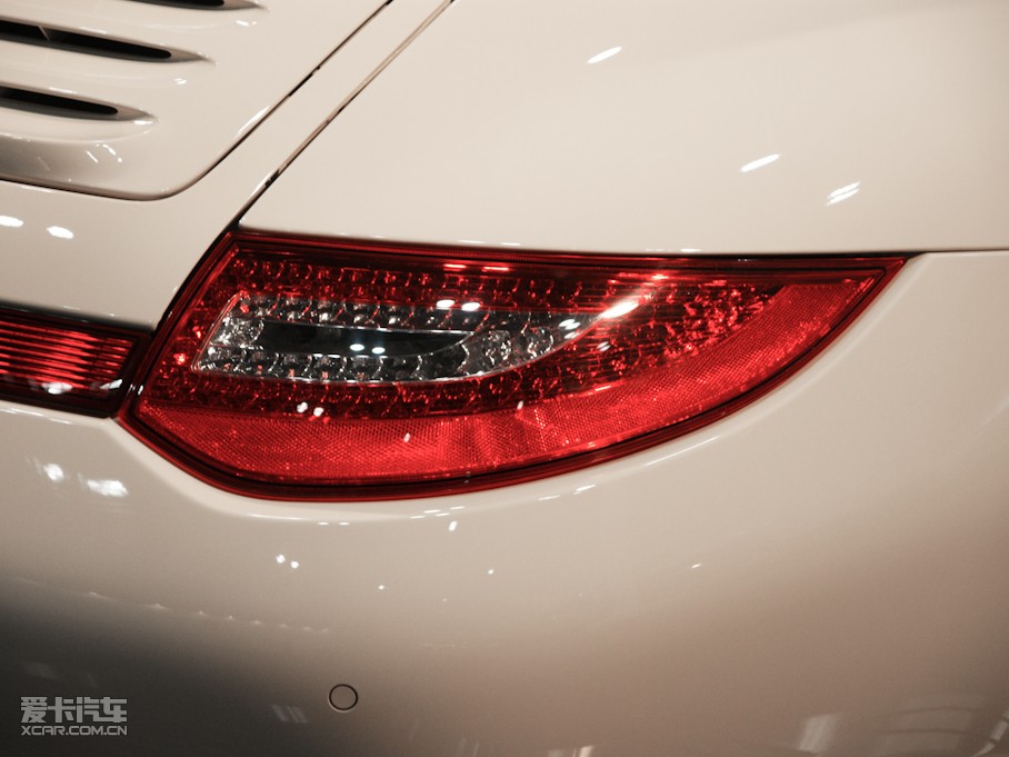 2010r911 Carrera 4