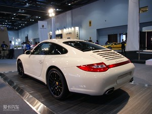 2010Carrera 4 w^