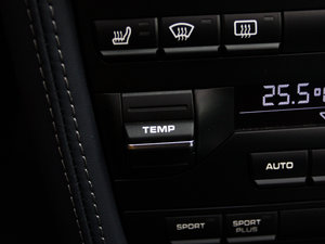 2010Carrera п؅^(q)