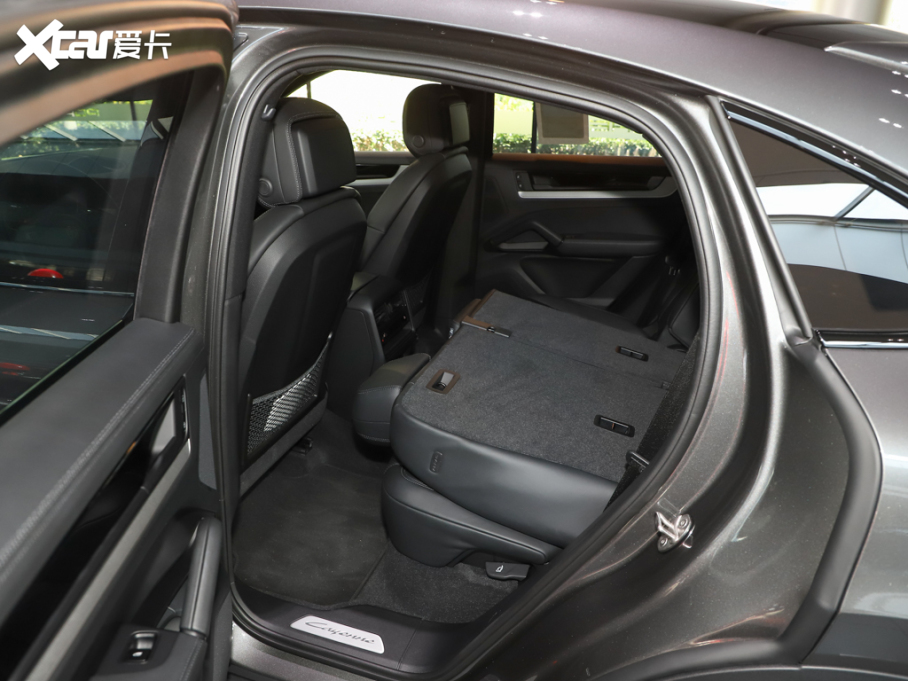 2025 Cayenne Coup 3.0T