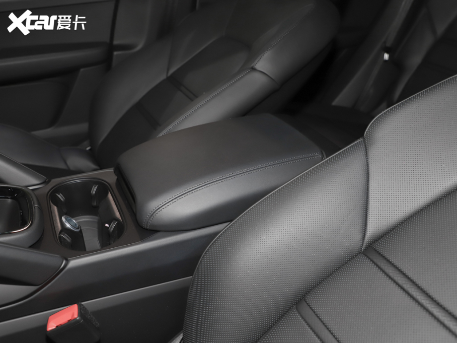 2025 Cayenne Coup 3.0T