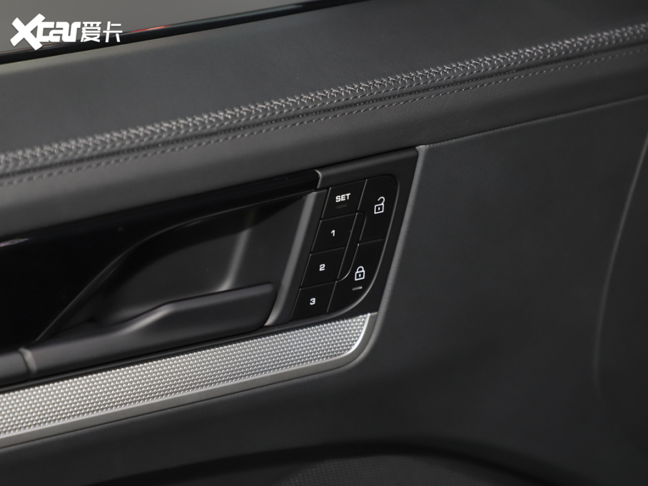 2025 Cayenne Coup 3.0T