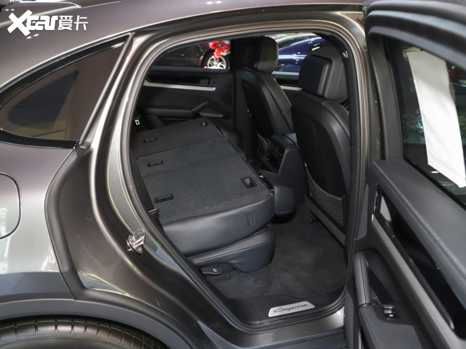 2025 Cayenne Coup 3.0T