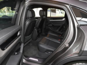 2025Cayenne Coup 3.0T g