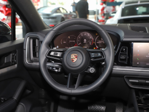 2025Cayenne Coup 3.0T п؅^