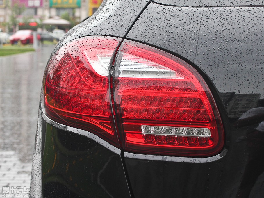 2011CayenneԴ S E-Hybrid