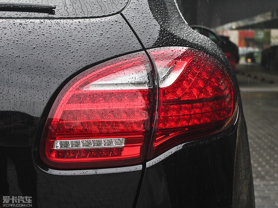 2011CayenneԴ S E-Hybrid