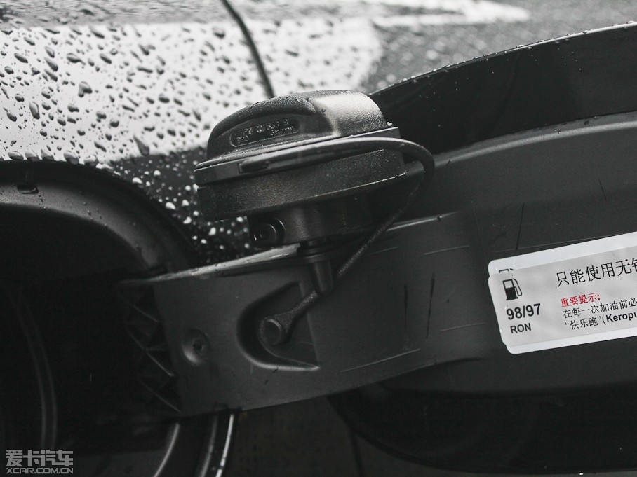 2011CayenneԴ S E-Hybrid