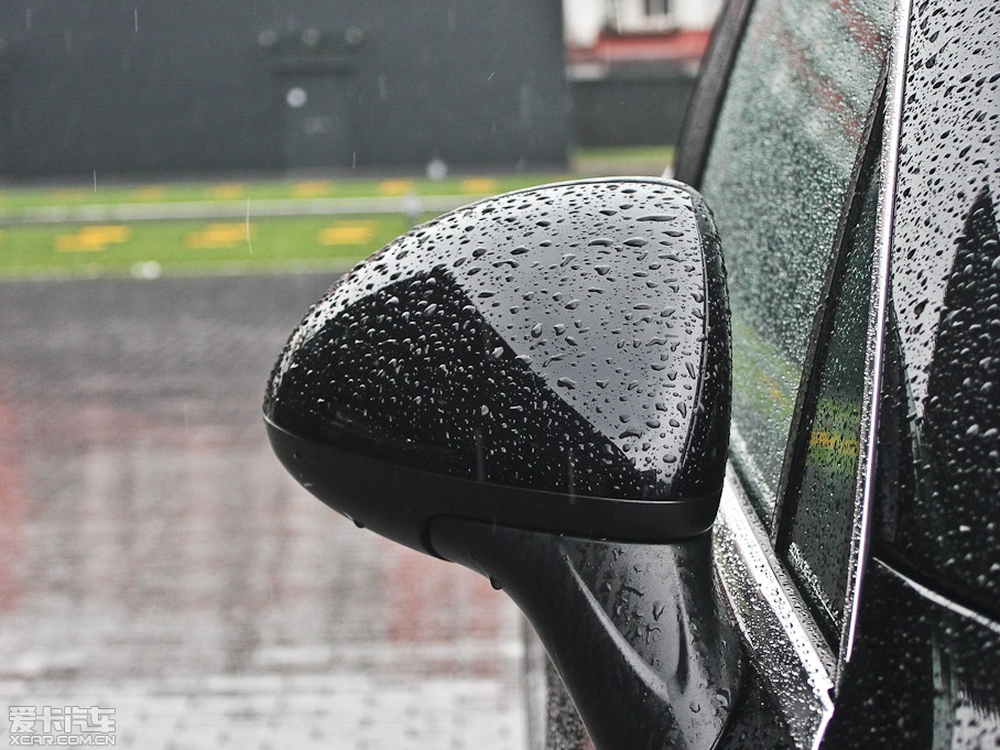 2011CayenneԴ S E-Hybrid