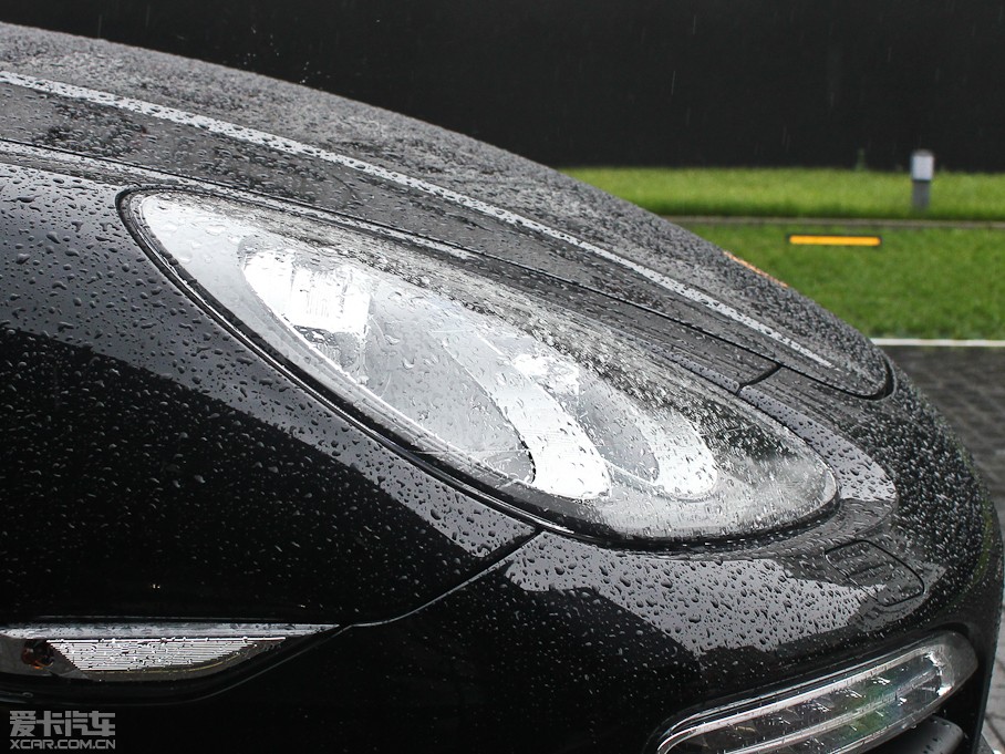 2011CayenneԴ S E-Hybrid