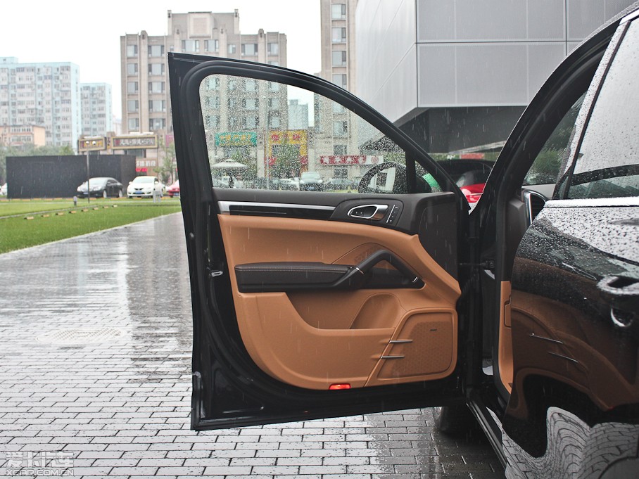 2011CayenneԴ S E-Hybrid