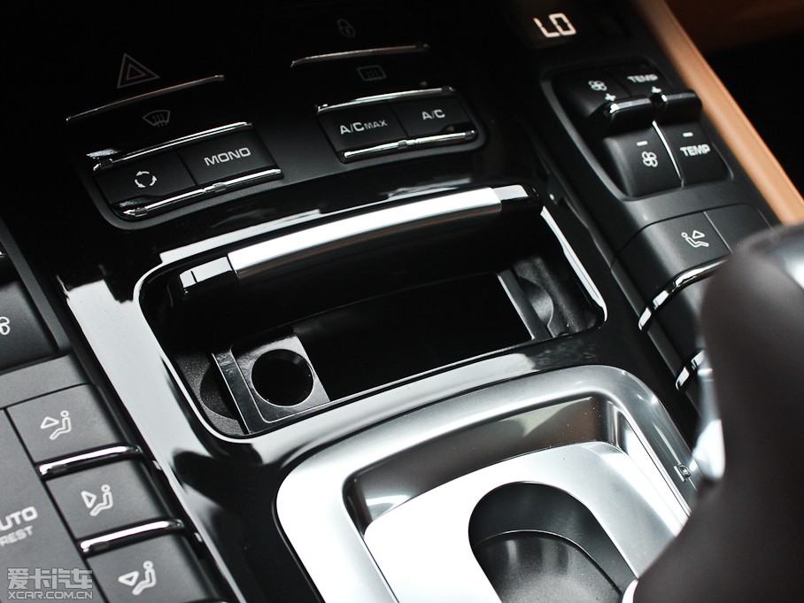 2011CayenneԴ S E-Hybrid