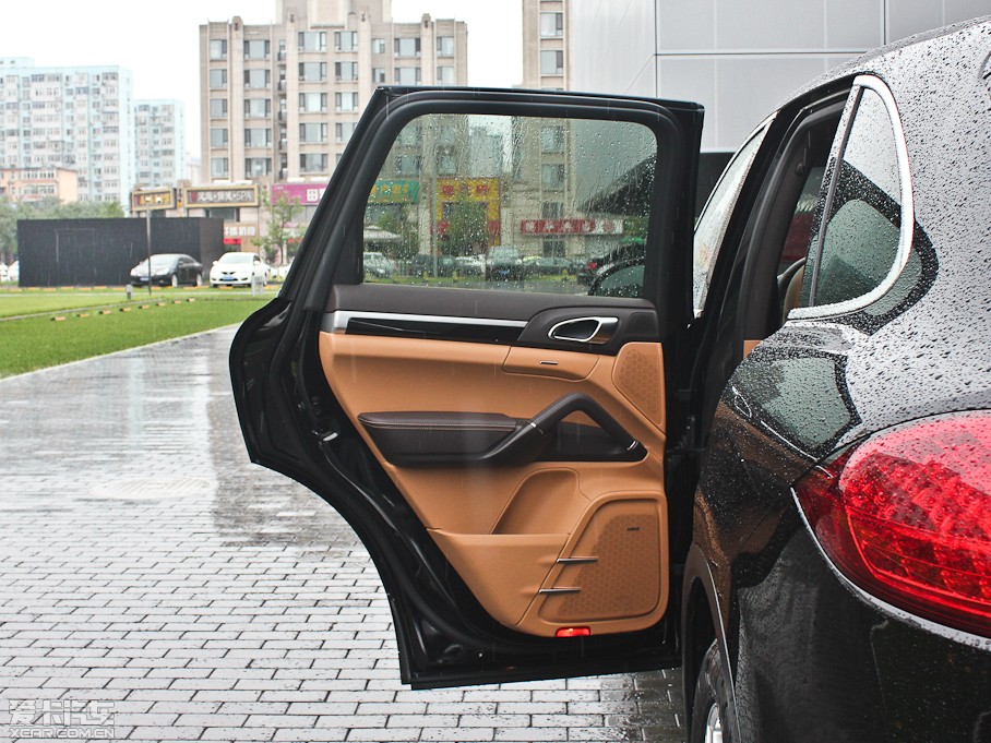 2011CayenneԴ S E-Hybrid