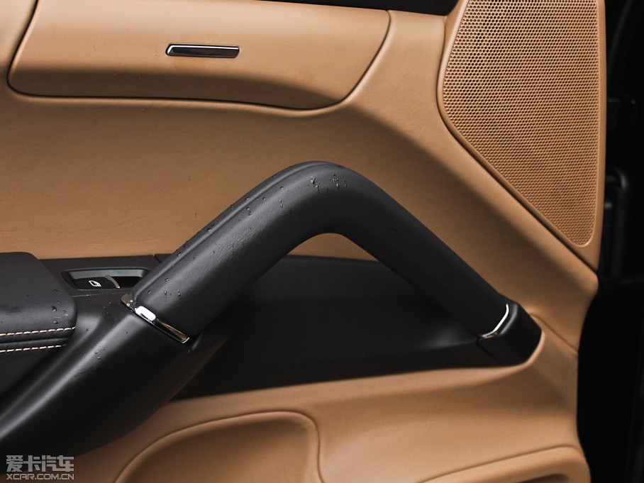 2011CayenneԴ S E-Hybrid