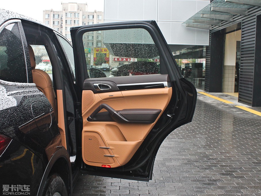 2011CayenneԴ S E-Hybrid