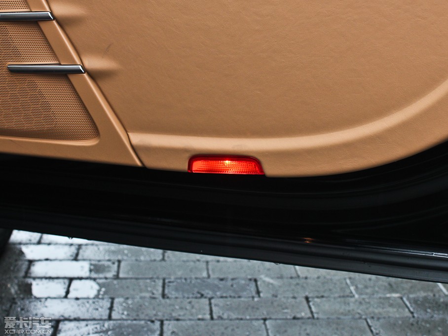 2011CayenneԴ S E-Hybrid