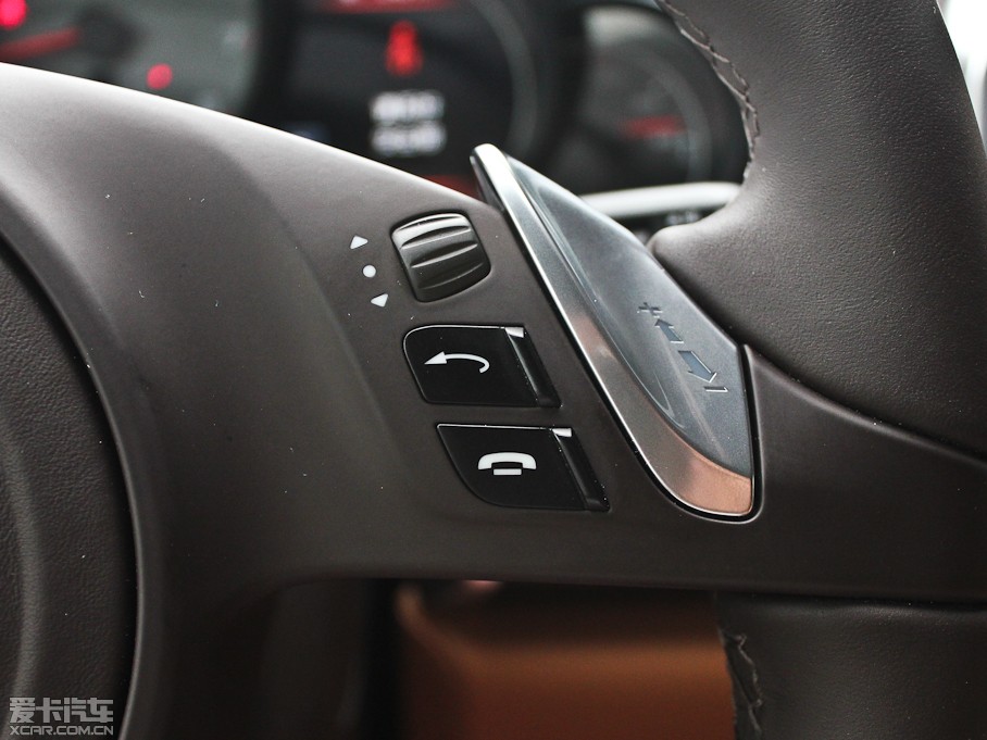 2011CayenneԴ S E-Hybrid