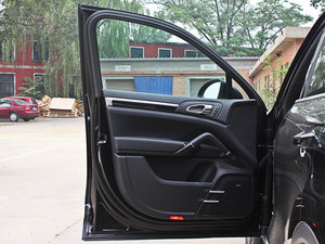 2011款S 4.8 驾驶位车门