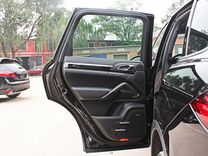 2011款S 4.8 左后车门