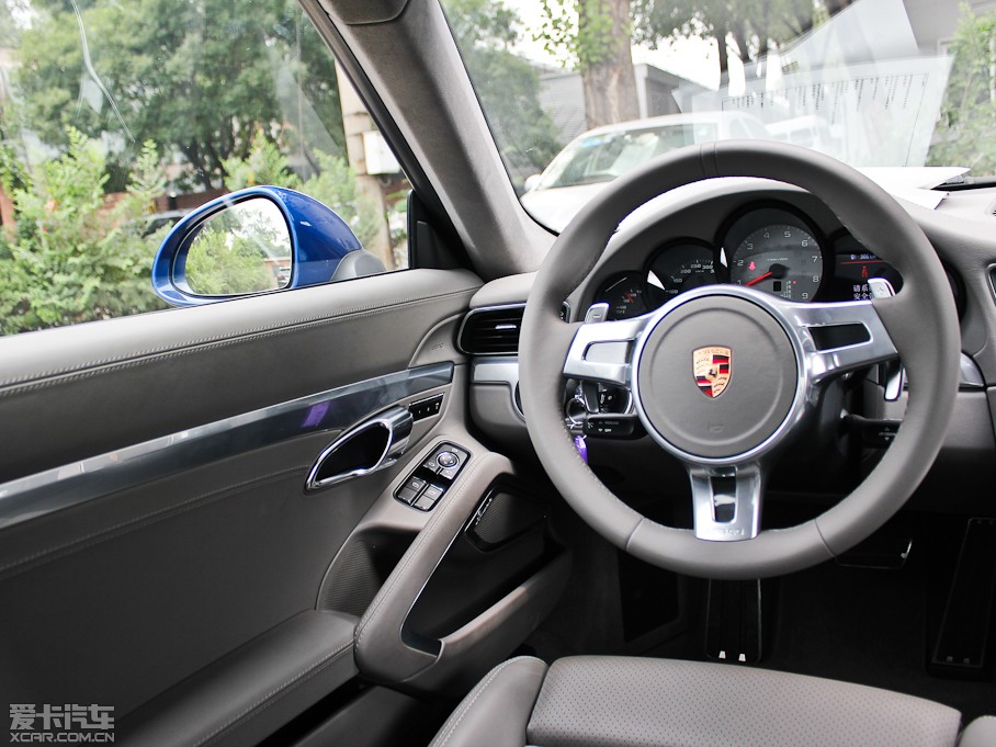 2012r(sh)911 Carrera S