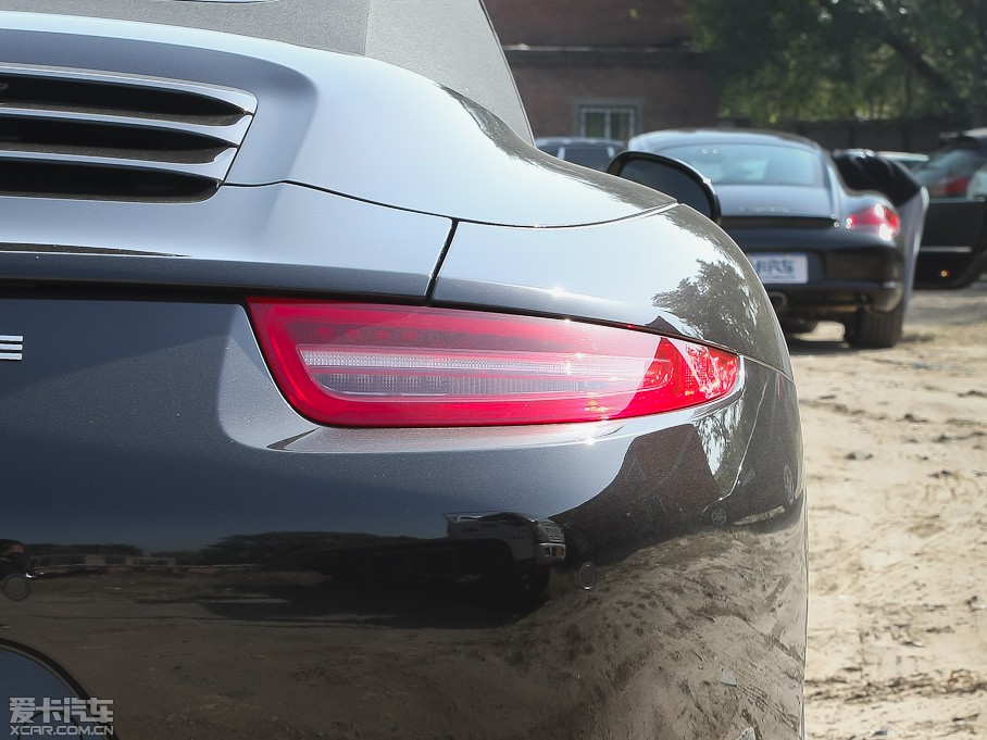 2012r(sh)911 Carrera Cabriolet