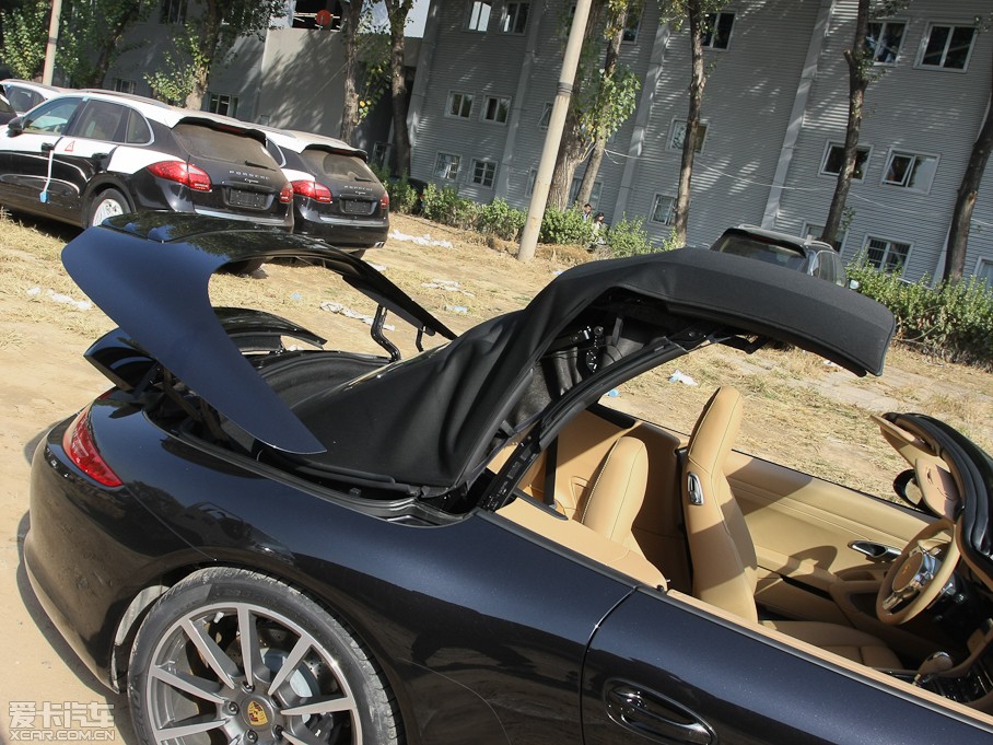 2012r(sh)911 Carrera Cabriolet