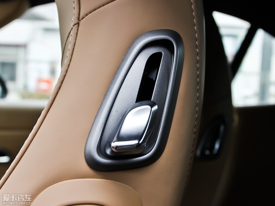 2012r(sh)911 Carrera Cabriolet