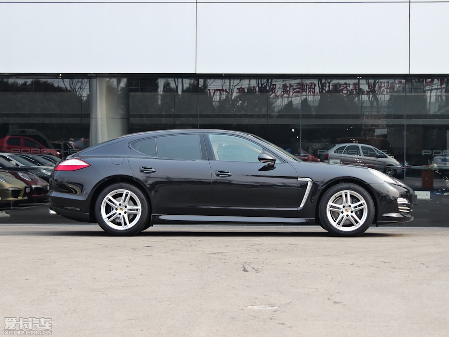 2013Panamera 4 Platinum Edition