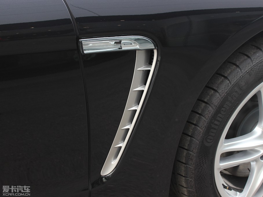 2013Panamera 4 Platinum Edition