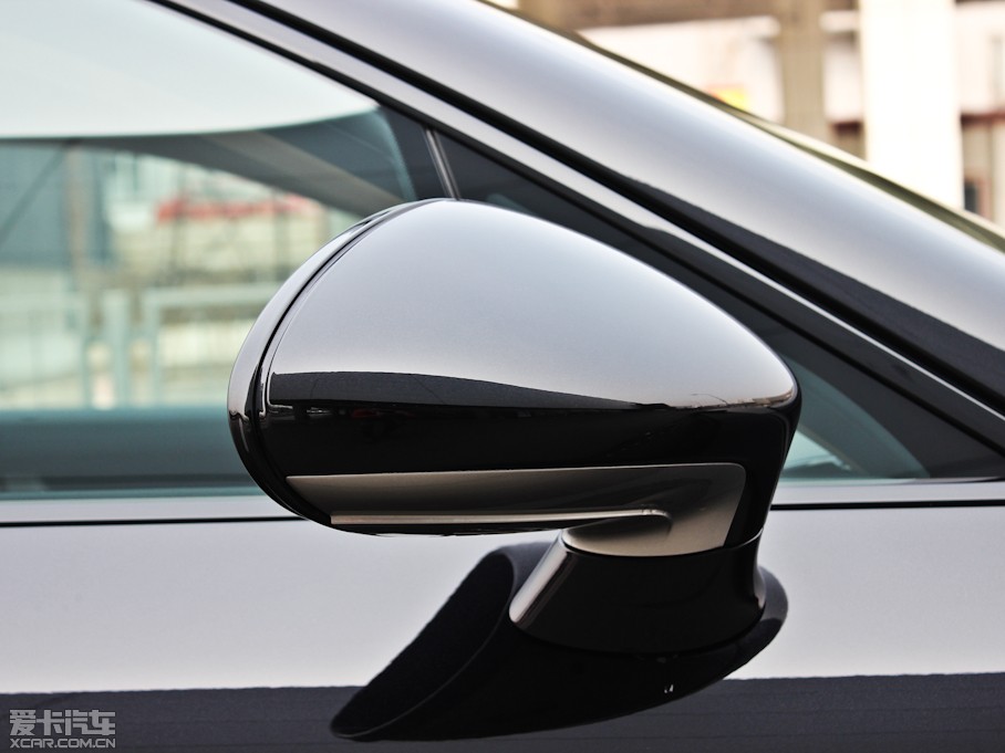 2013Panamera 4 Platinum Edition