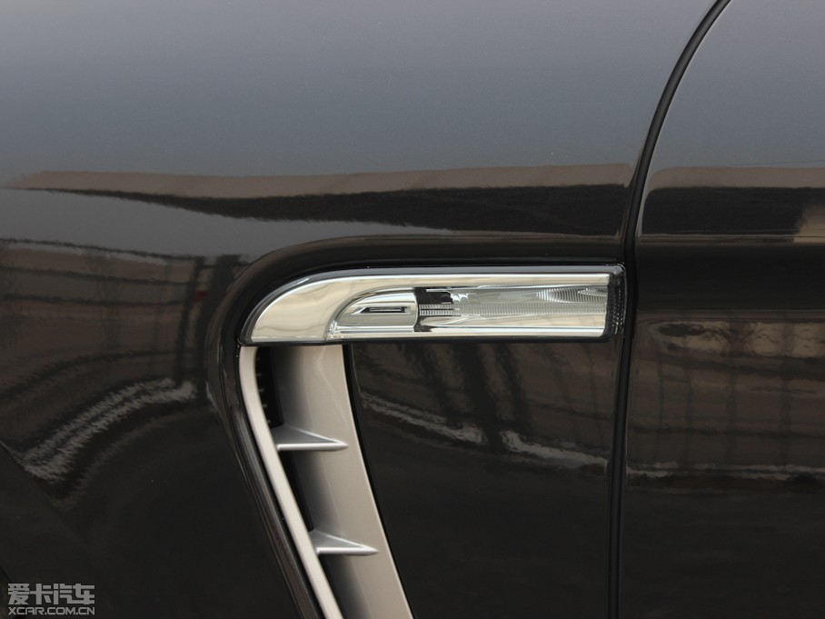 2013Panamera 4 Platinum Edition