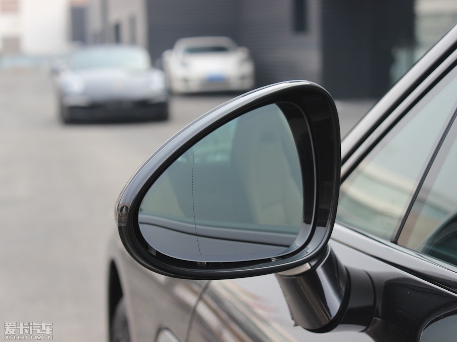 2013Panamera 4 Platinum Edition