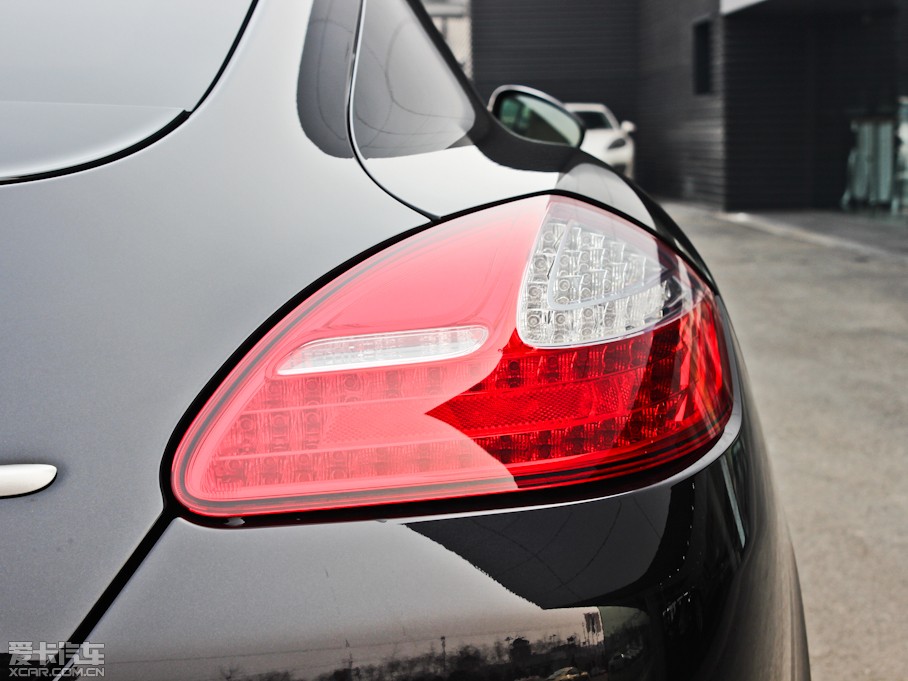 2013Panamera 4 Platinum Edition