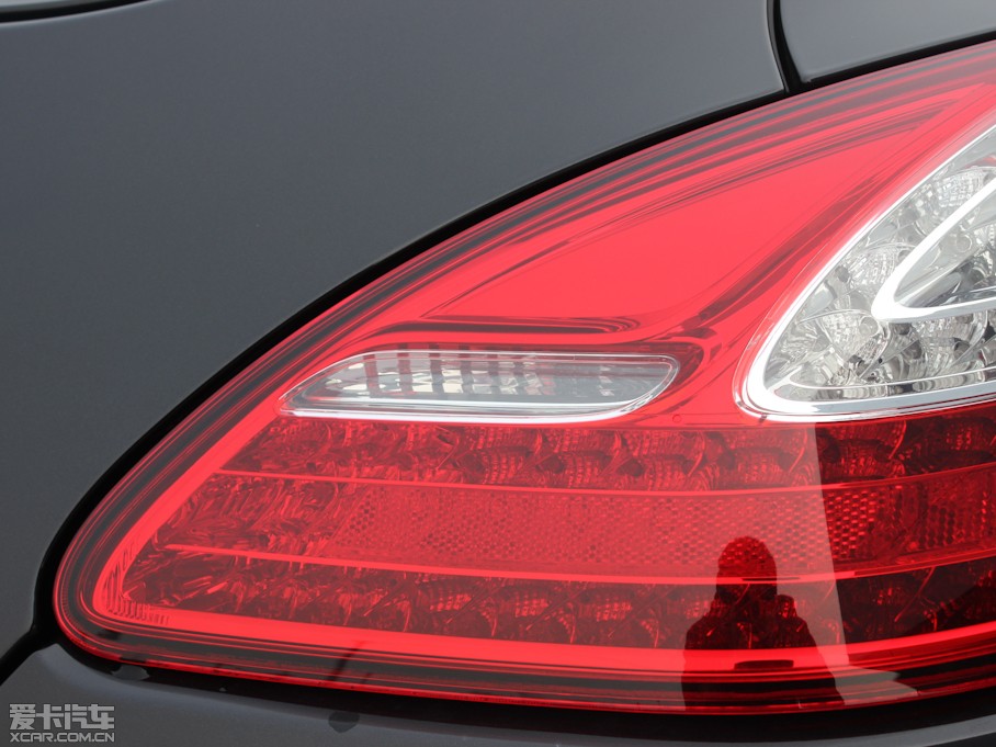 2013Panamera 4 Platinum Edition