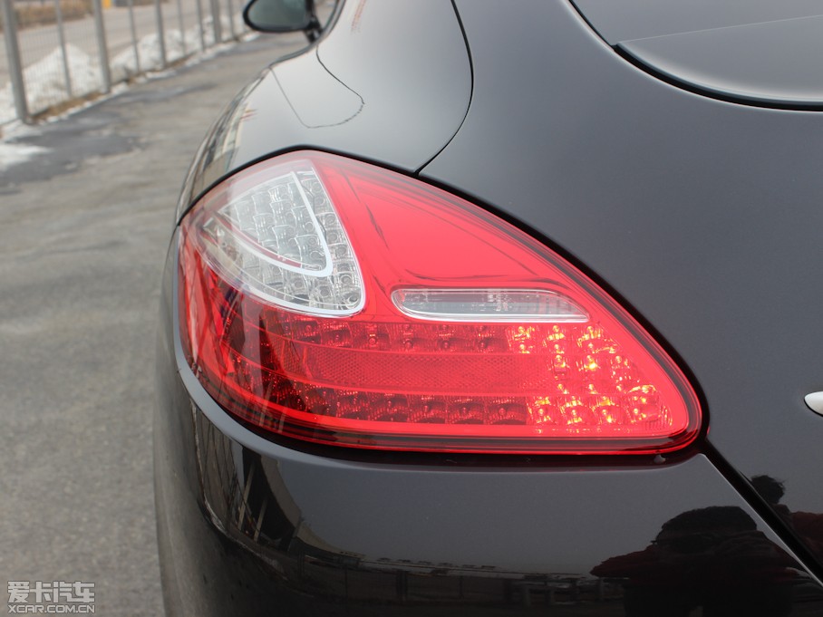 2013Panamera 4 Platinum Edition