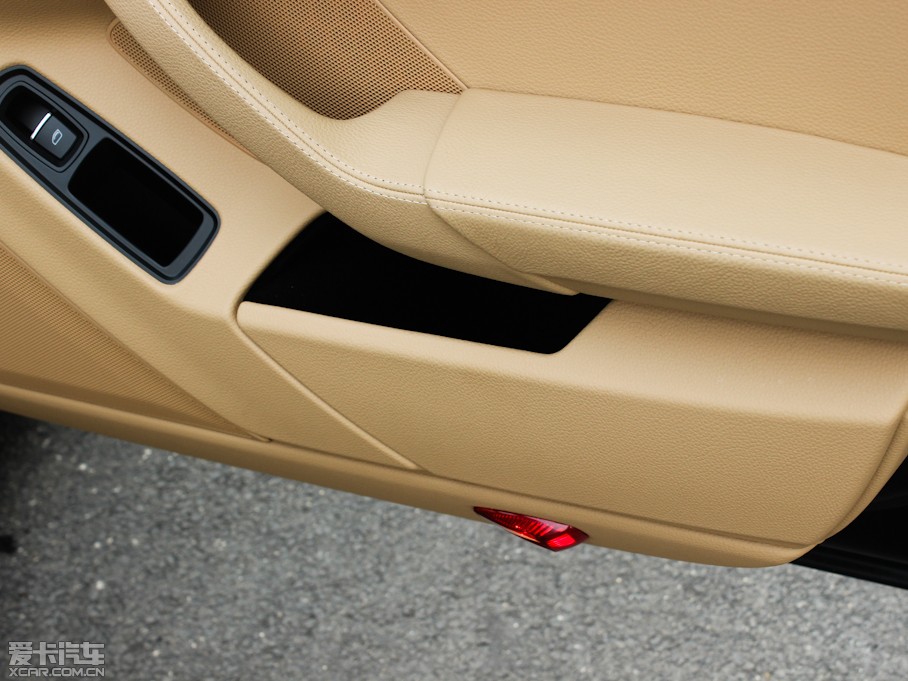 2013Panamera 4 Platinum Edition