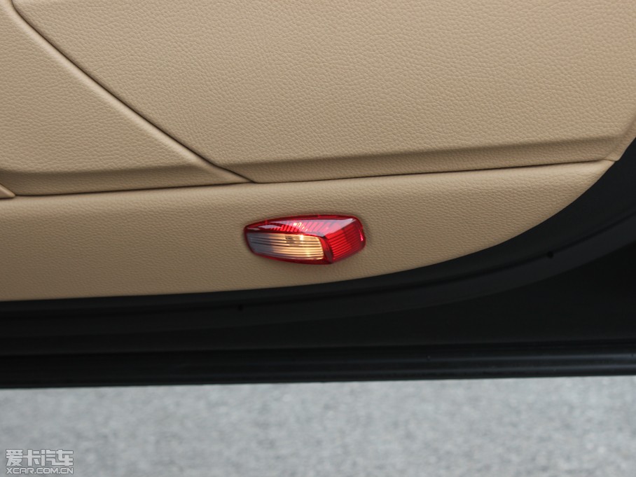 2013Panamera 4 Platinum Edition