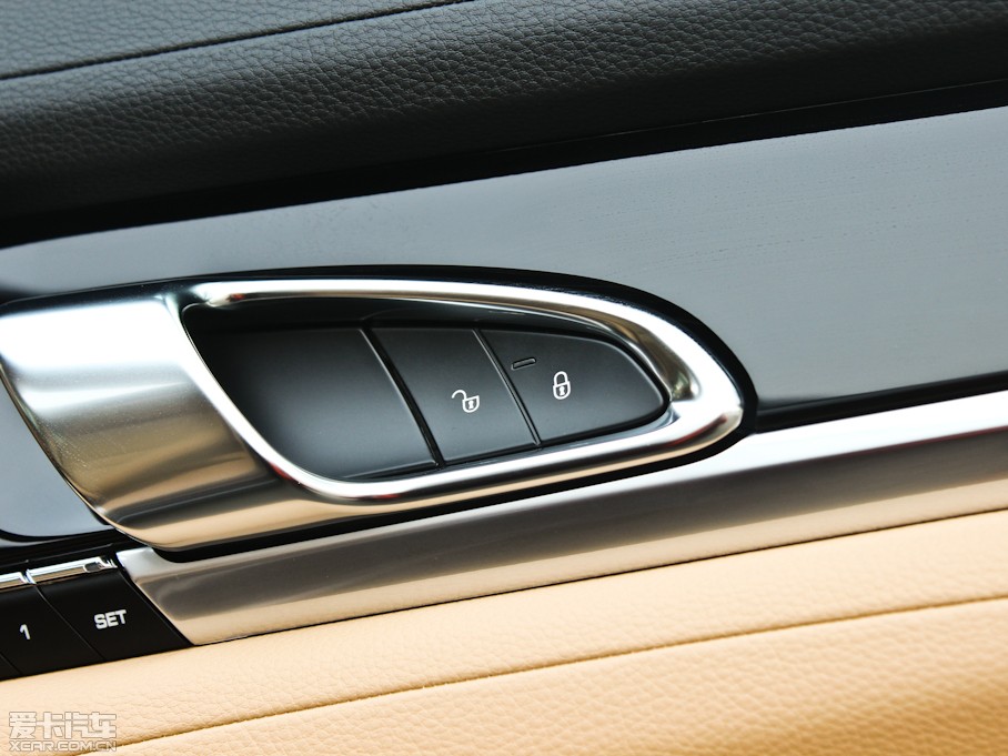 2013Panamera 4 Platinum Edition