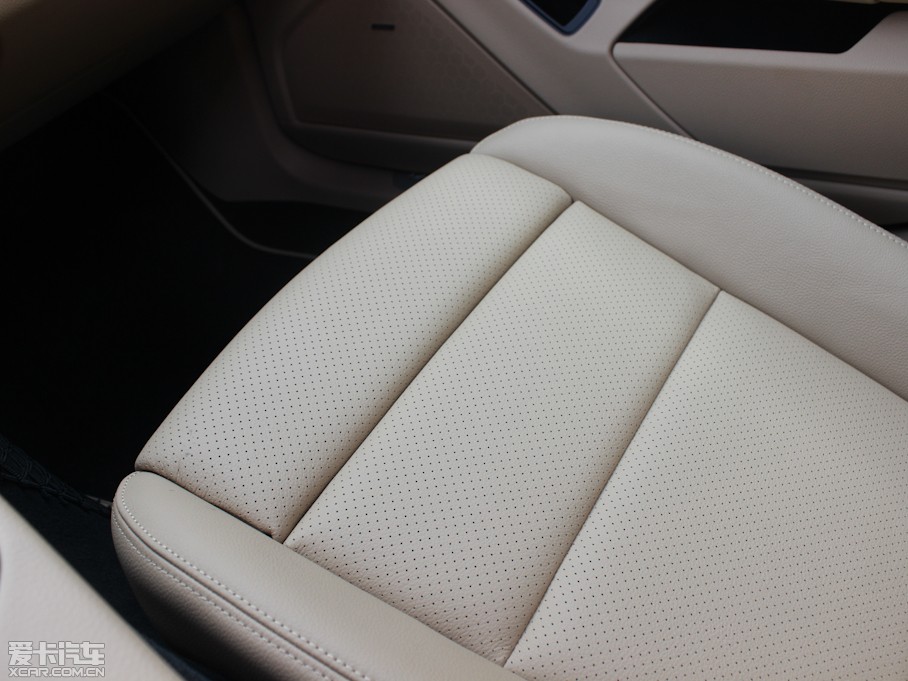 2013Panamera 4 Platinum Edition