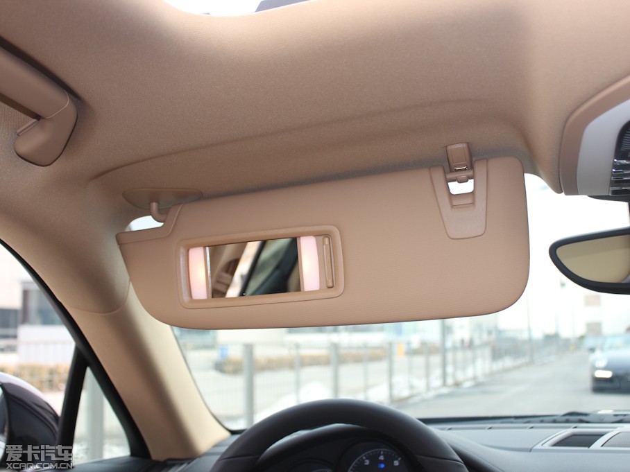 2013Panamera 4 Platinum Edition