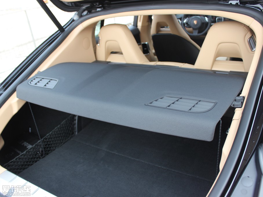 2013Panamera 4 Platinum Edition