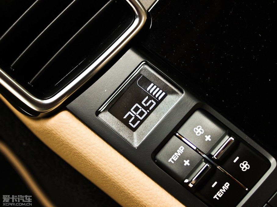 2013Panamera 4 Platinum Edition