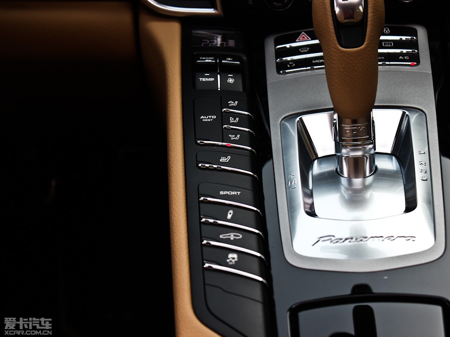 2013Panamera 4 Platinum Edition