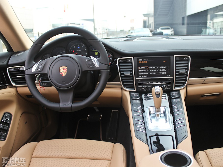 2013Panamera 4 Platinum Edition