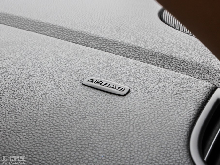 2013Panamera Platinum Edition