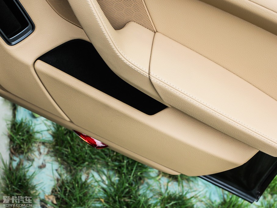 2013Panamera Platinum Edition